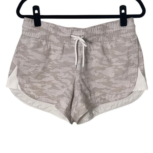 Athleta Cabo Tide Linen Shortie Tan Cream Camo Size 6 - Picture 3 of 11